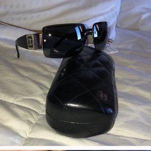 Authentic channel sun glasses